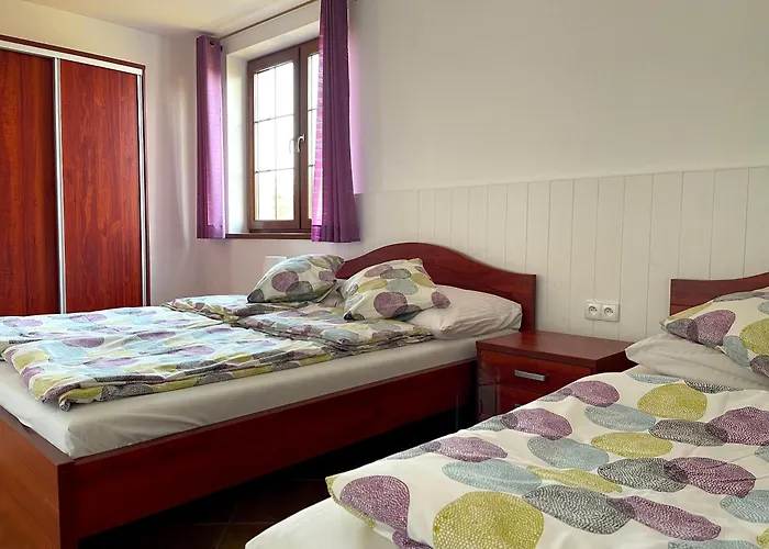 Faleza Achkaszuby بيت للعطل بوتسك